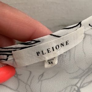 Pleione Nordstrom flowy top